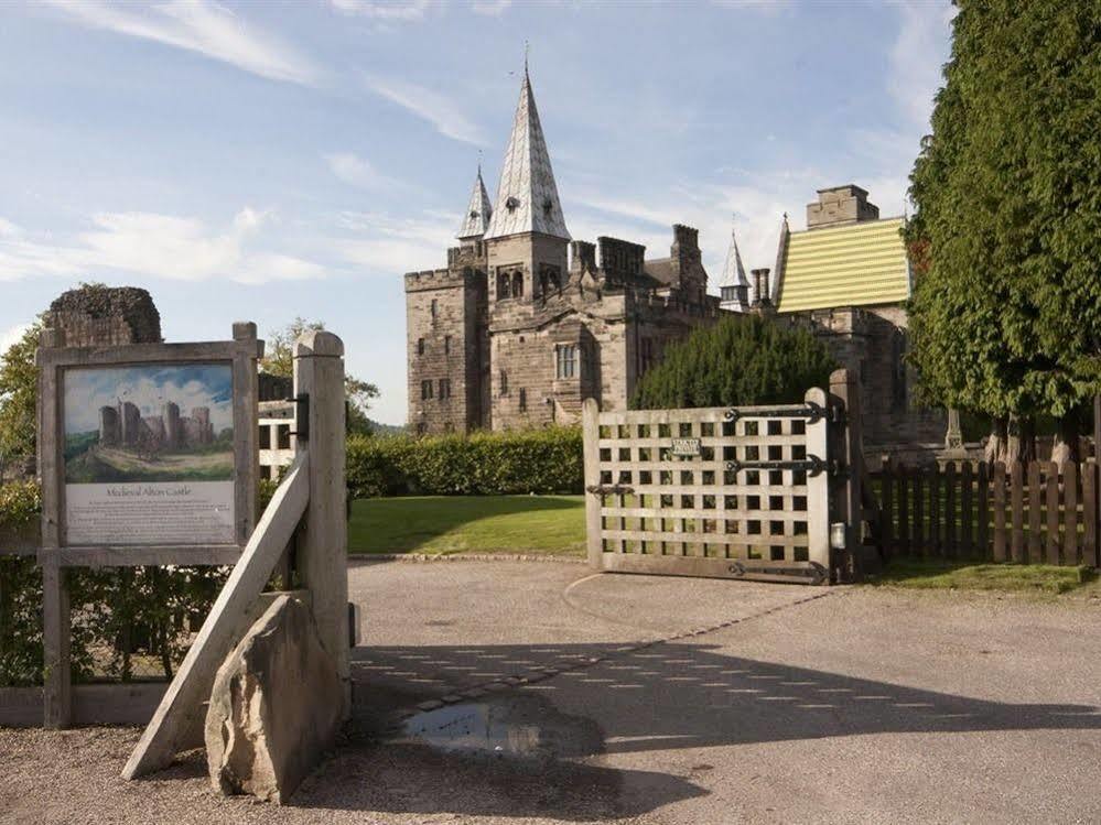 Alton Castle Centre Hostel Exterior foto